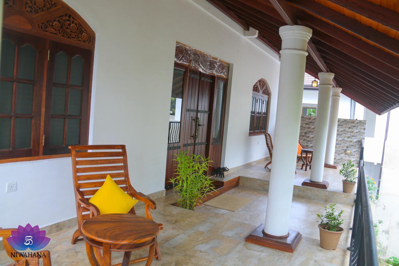 Nivahana Homestay Kandy Bagian luar foto