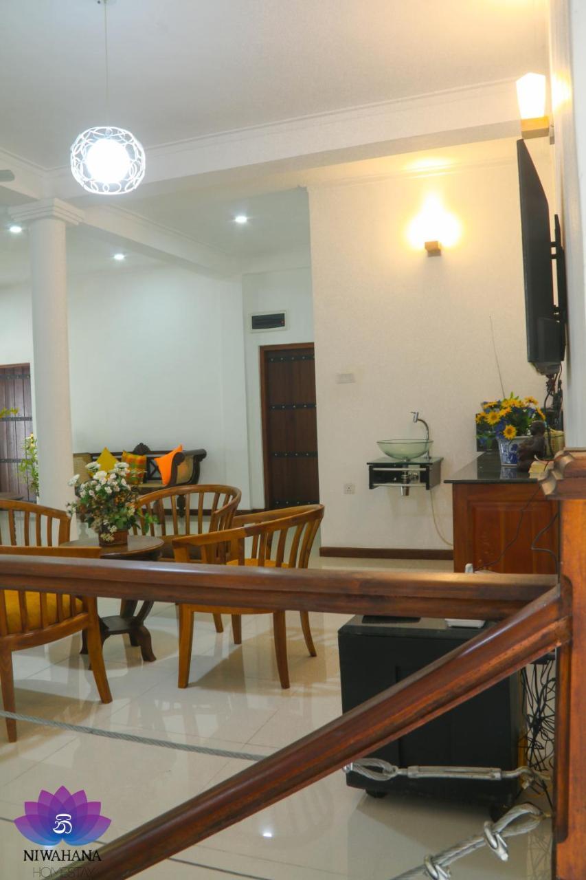 Nivahana Homestay Kandy Bagian luar foto