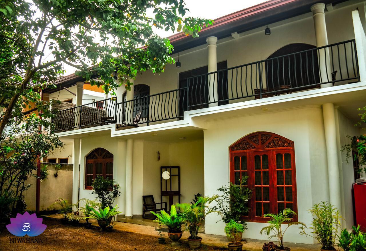Nivahana Homestay Kandy Bagian luar foto
