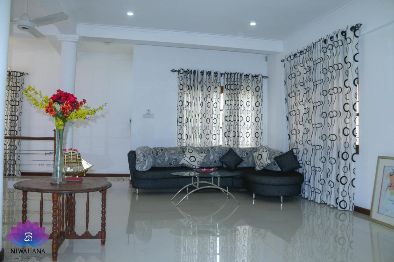Nivahana Homestay Kandy Bagian luar foto