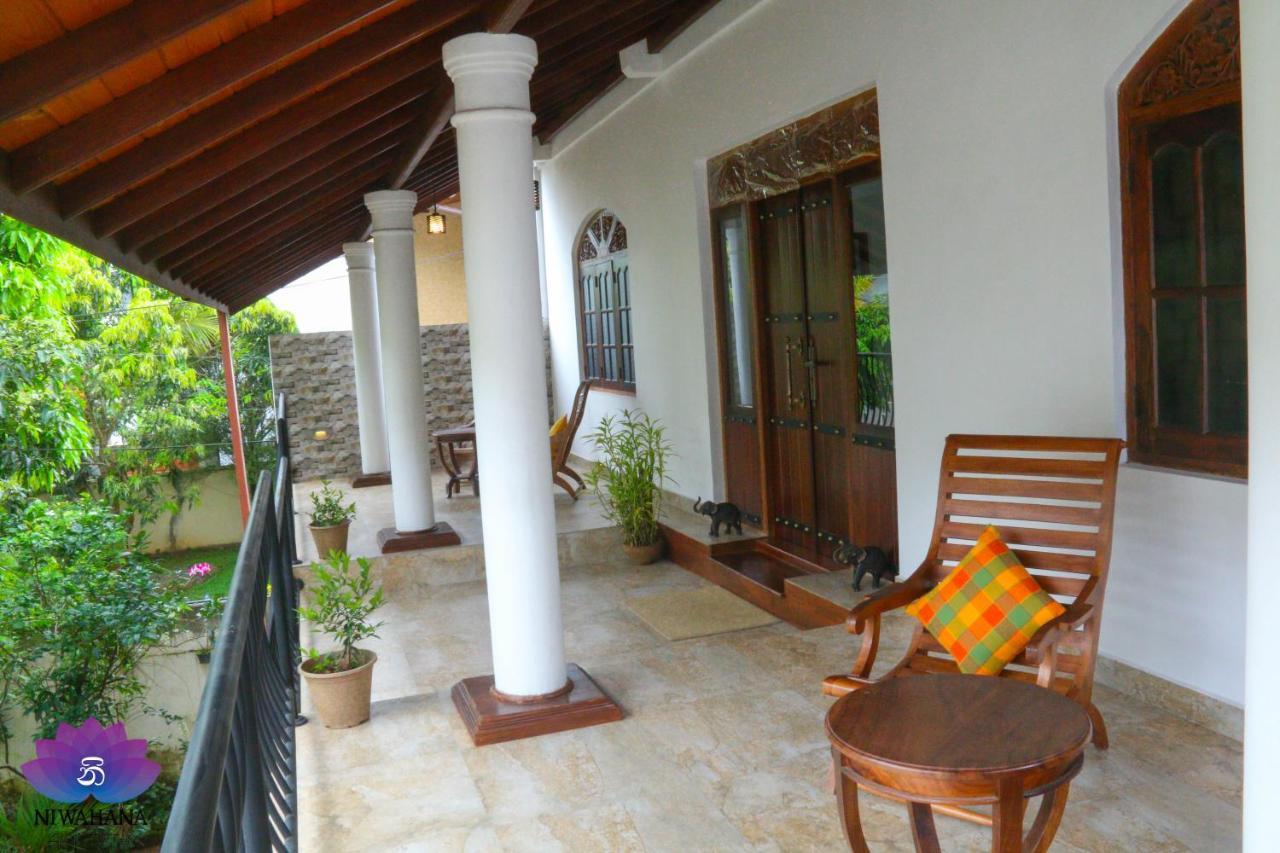 Nivahana Homestay Kandy Bagian luar foto