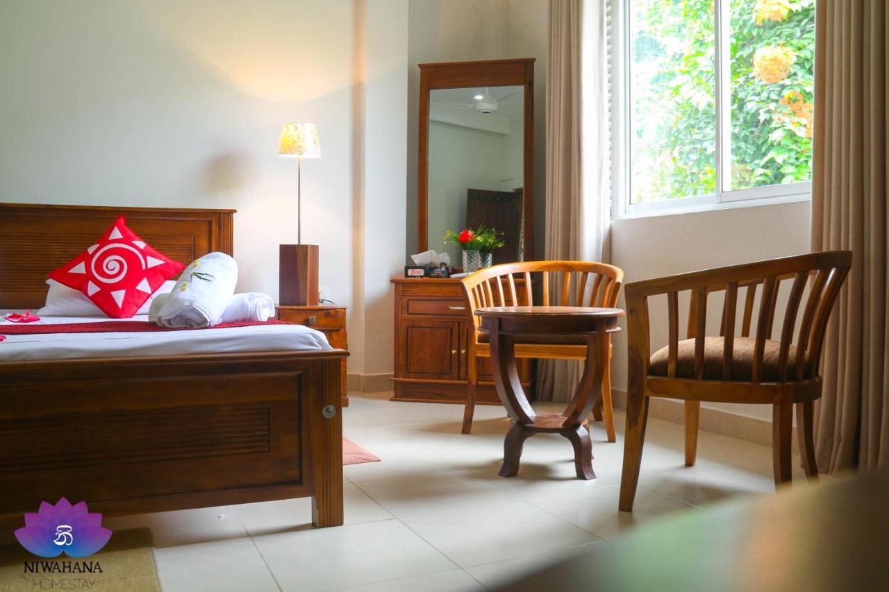 Nivahana Homestay Kandy Bagian luar foto