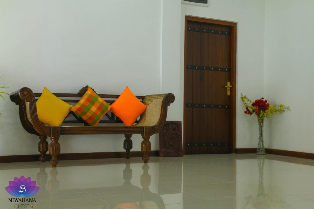 Nivahana Homestay Kandy Bagian luar foto