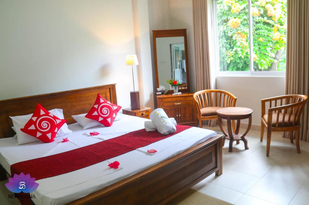 Nivahana Homestay Kandy Bagian luar foto