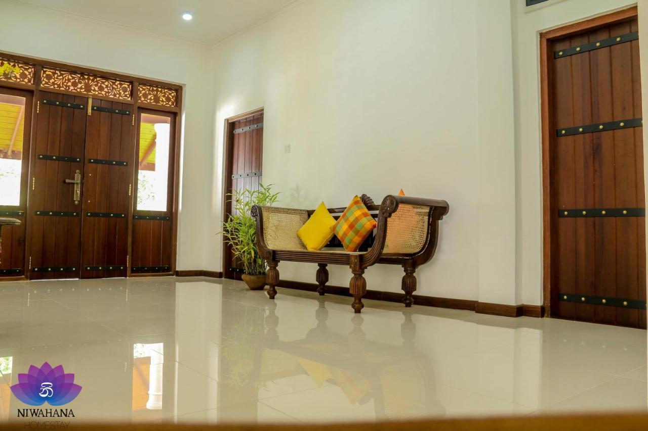 Nivahana Homestay Kandy Bagian luar foto
