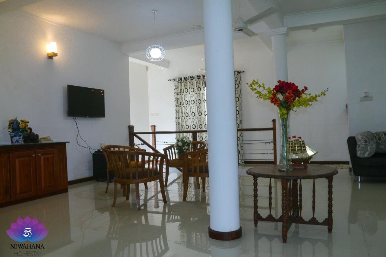 Nivahana Homestay Kandy Bagian luar foto