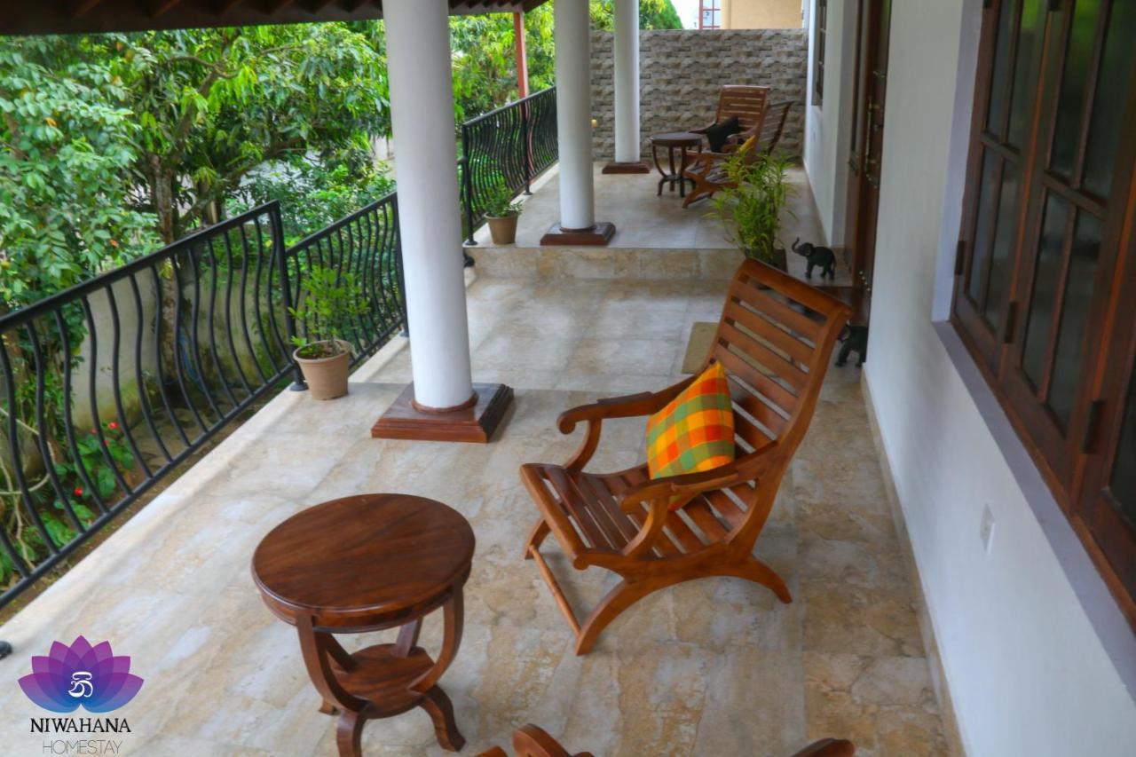 Nivahana Homestay Kandy Bagian luar foto