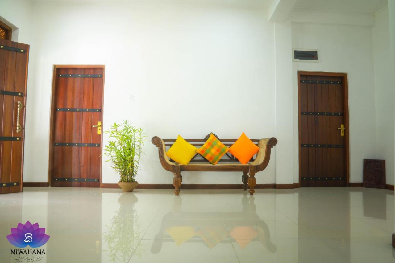 Nivahana Homestay Kandy Bagian luar foto